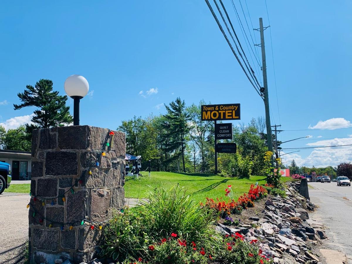 Town & Country Motel Parry Sound Ngoại thất bức ảnh