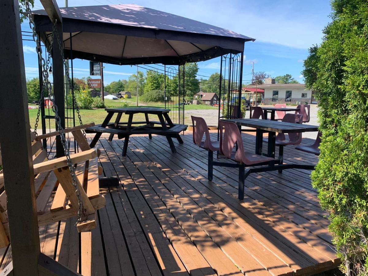 Town & Country Motel Parry Sound Ngoại thất bức ảnh